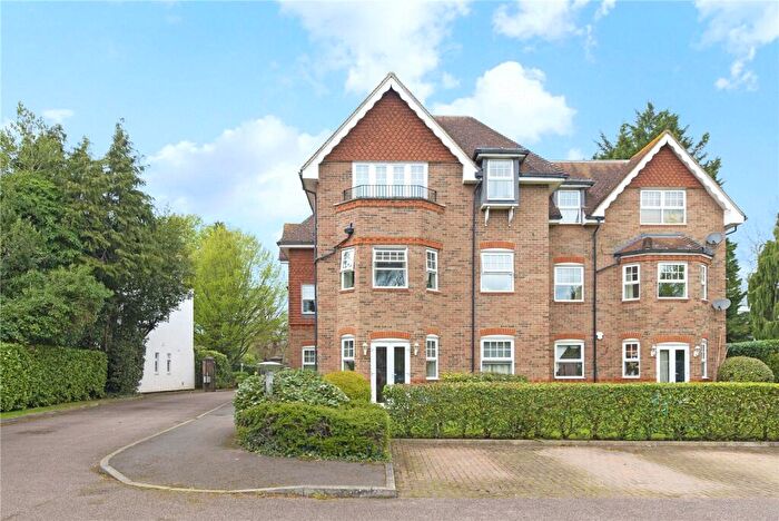 2 Bedroom Apartment For Sale In Ashley Place, Ashley Road, Walton-On-Thames, Surrey, KT12