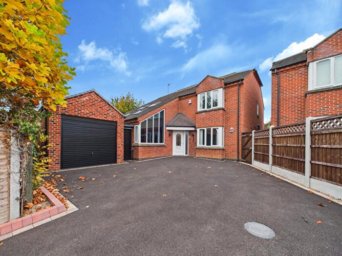5 Bedroom Detached House To Rent In Robincroft Road, Allestree, DE22