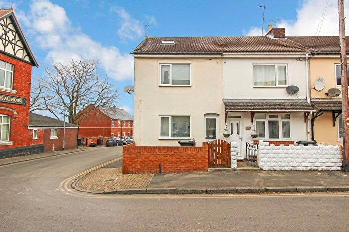 1 Bedroom End Of Terrace House To Rent In Redcliffe Street, Rodbourne, SN2