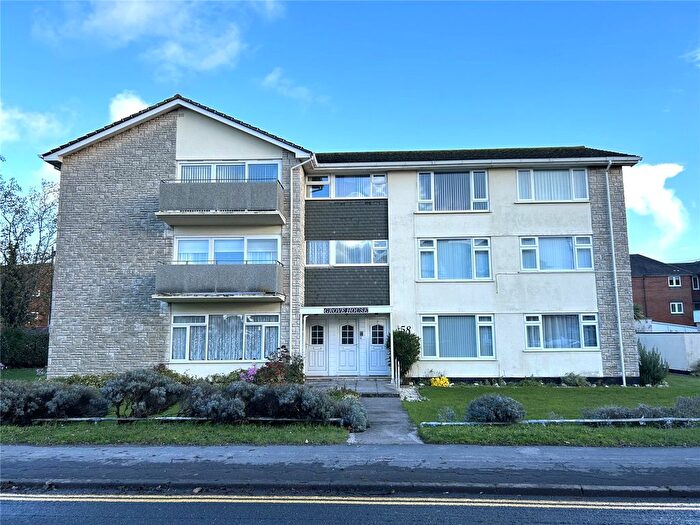 2 Bedroom Flat To Rent In Berrow Road, Burnham-On-Sea, Somerset, TA8