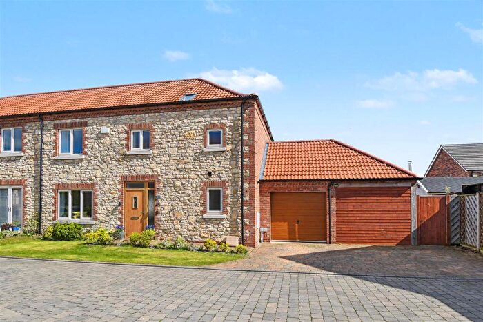 3 Bedroom House For Sale In Rye Walk, Hibaldstow, DN20