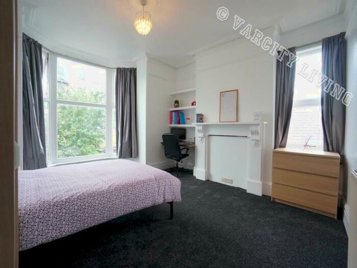 5 Bedroom House To Rent In Holyhead Road, , Bangor, LL57