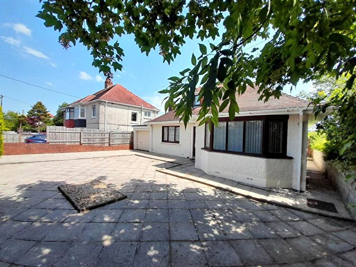 3 Bedroom Detached Bungalow For Sale In Havard Road, Llanelli, SA14