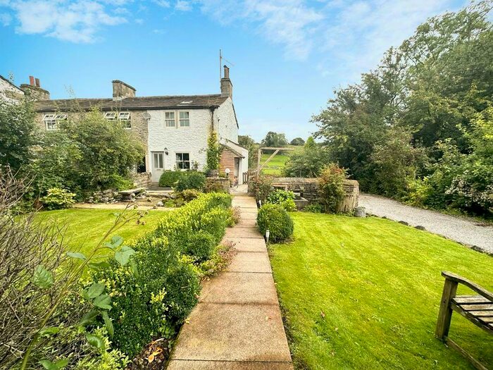 1 Bedroom Cottage For Sale In Linton Falls, Linton, BD23