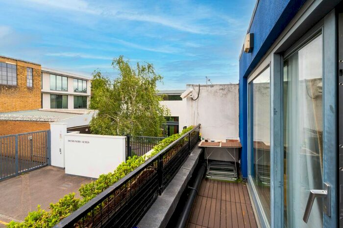 1 Bedroom Flat To Rent In Latimer Road, North Kensington, London, W10