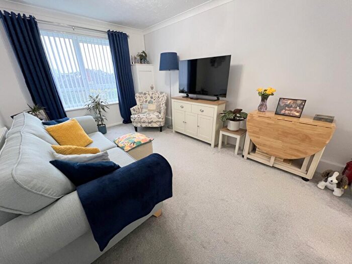 1 Bedroom Flat For Sale In Whitefield Road, New Milton, Hampshire., BH25