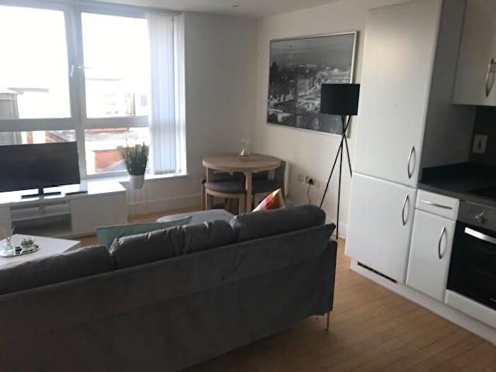 4 Bedroom Flat To Rent In Argyle Street, Glasgow, G2