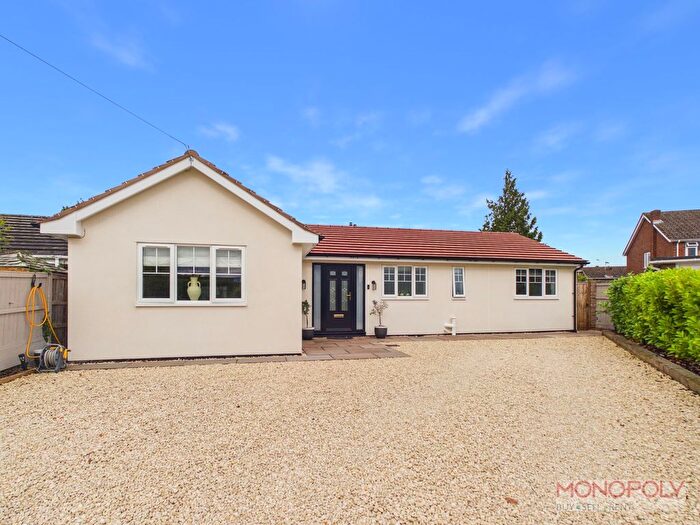 4 Bedroom Detached Bungalow For Sale In Oaklands Avenue, Wrexham, LL13