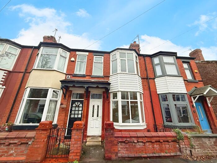 2 Bedroom Terraced House To Rent In Field Bank Grove, Levenshulme, M19