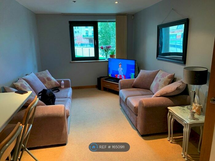 1 Bedroom Flat To Rent In Salts Mill Road, Shipley, BD17