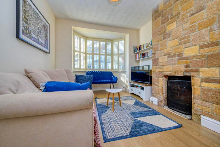 3 Bedroom Terraced House For Sale In Newport Road, Reading, RG1