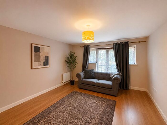 2 Bedroom Flat To Rent In Hale End Road, London, E17