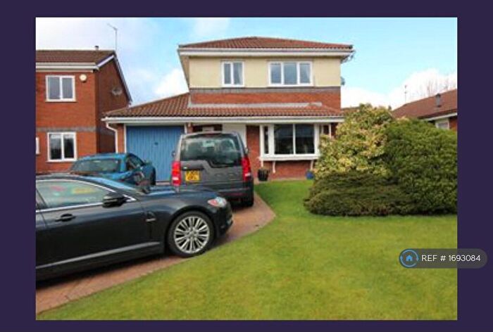 4 Bedroom Detached House To Rent In The Dene, Blackburn, BB2