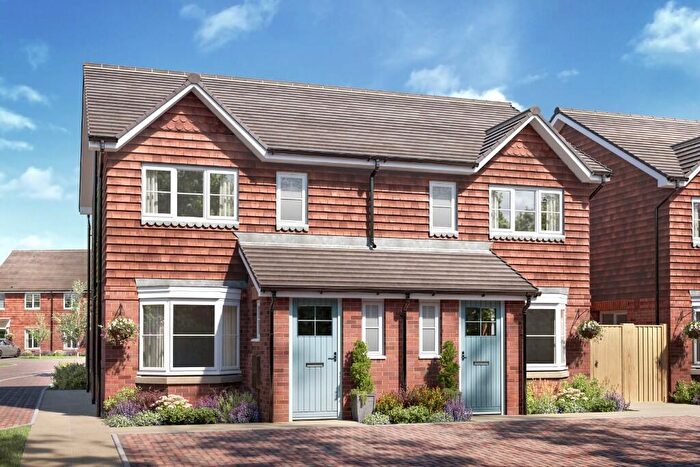 3 Bedroom Semi Detached House For Sale In Scocles Road, Minster On Sea, Kent, ME12