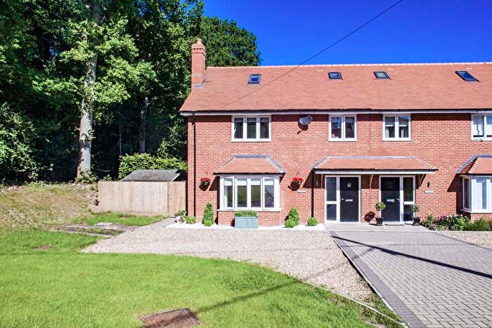 5 Bedroom Property For Sale In Oakside House, Woodcote, RG8