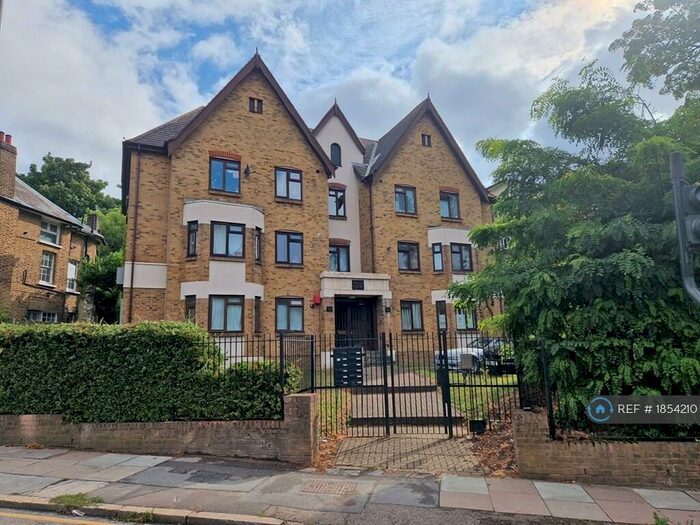 3 Bedroom Flat To Rent In Lewisham Road, London, SE13