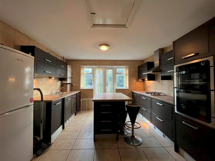 1 Bedroom Flat To Rent In Kildowan Road, Goodmayes, IG3