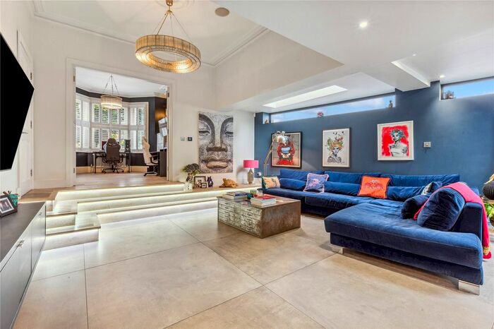 5 Bedroom Property To Rent In Wolseley Gardens, Grove Park, W4