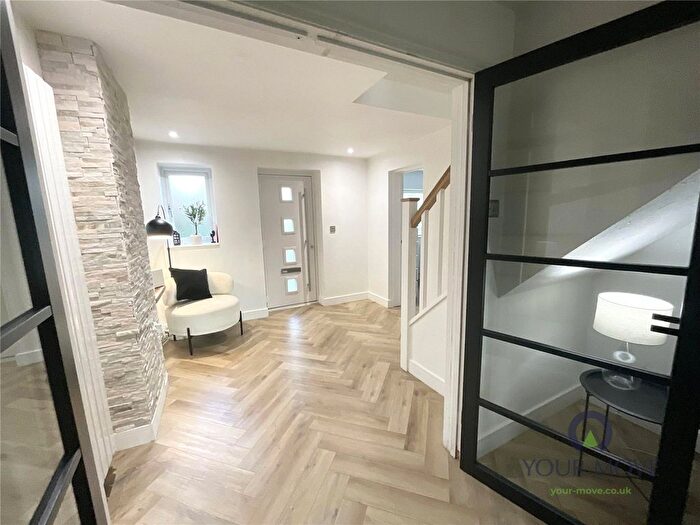 4 Bedroom Detached House For Sale In Foxglove Way, Lickey End, Bromsgrove, Worcestershire, B60