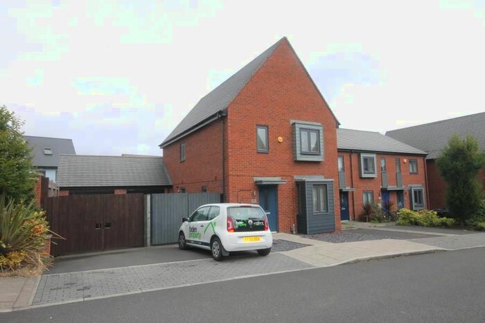 4 Bedroom Detached House To Rent In Cottom Way, Telford, TF3