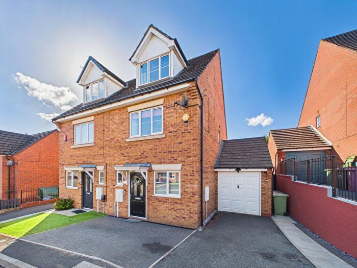 3 Bedroom Semi Detached House For Sale In Nethercroft Lane, Danesmoor, S45