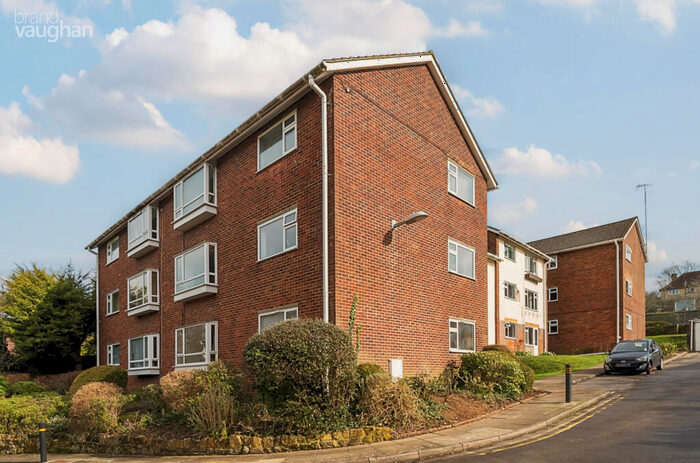 2 Bedroom Flat To Rent In Cliveden Close, Brighton, East Sussex, BN1