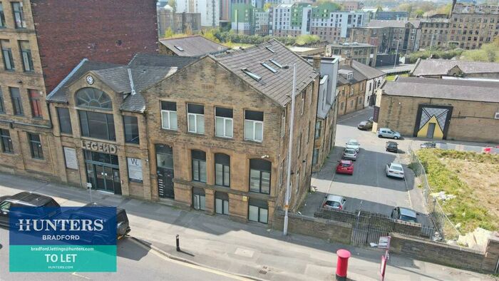 2 Bedroom Flat To Rent In Sunbridge Road, Bradford, BD1