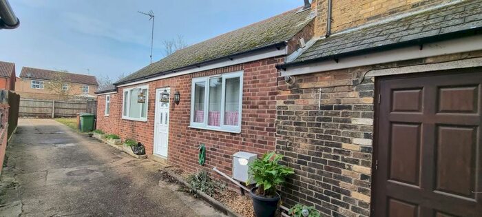 2 Bedroom Bungalow To Rent In Broad Street, Whittlesey, Peterborough, PE7