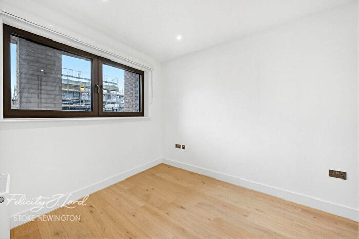 3 Bedroom Apartment To Rent In Trego Road, London, E9