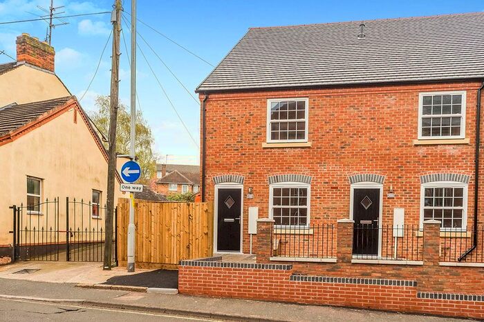 2 Bedroom Terraced House To Rent In Mitton Street, Stourport-On-Severn, Worcestershire DY13