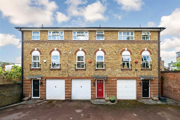 3 Bedroom House For Sale In Collard Place, Camden, NW1