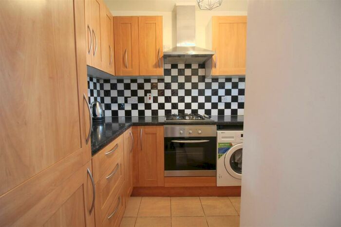 2 Bedroom Flat To Rent In Provost Estate, London, N1