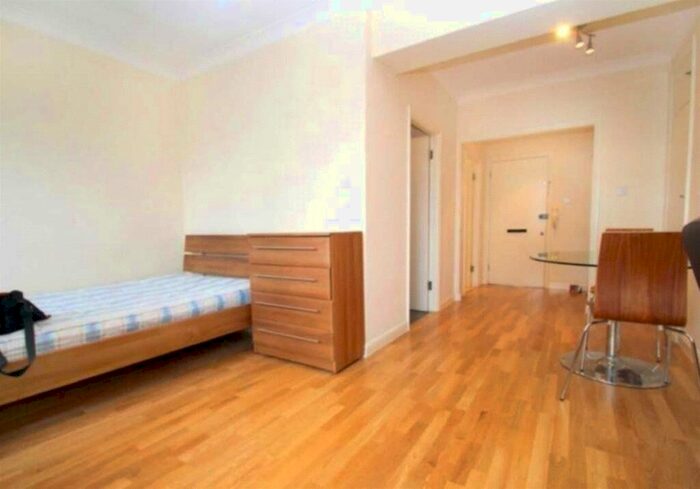 Studio To Rent In Warren Court, Euston Road, London, NW1