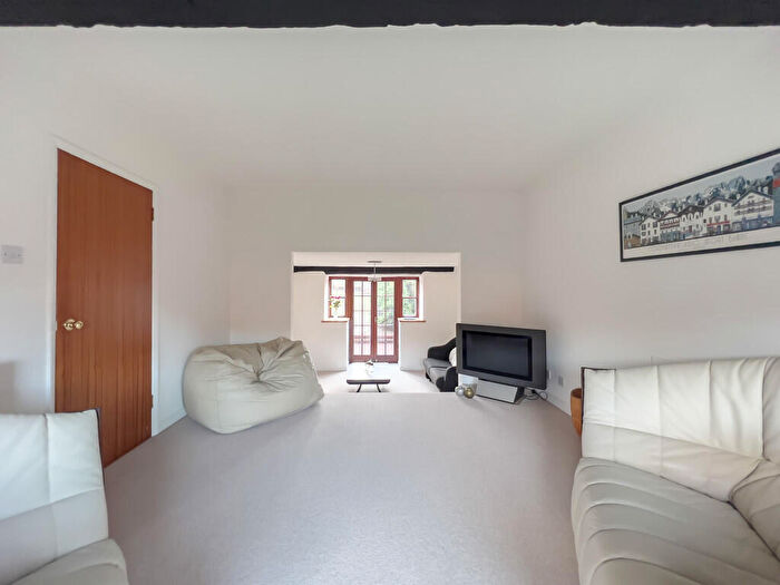 3 Bedroom Barn Conversion For Sale In Matford Mews, Exeter, EX2