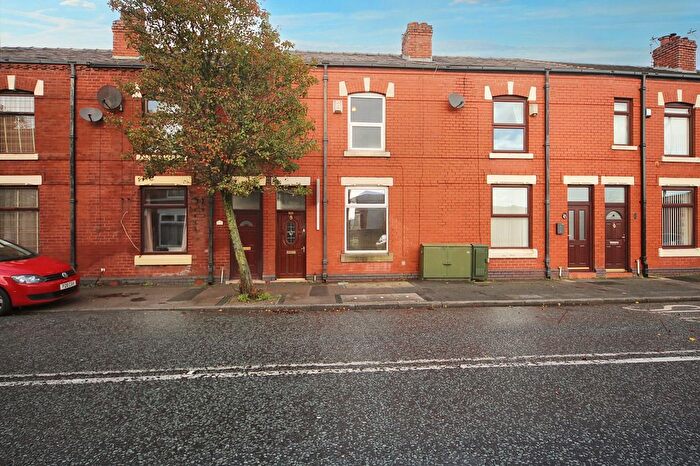 4 Bedroom Terraced House For Sale In Darlington Street East, Wigan, WN1