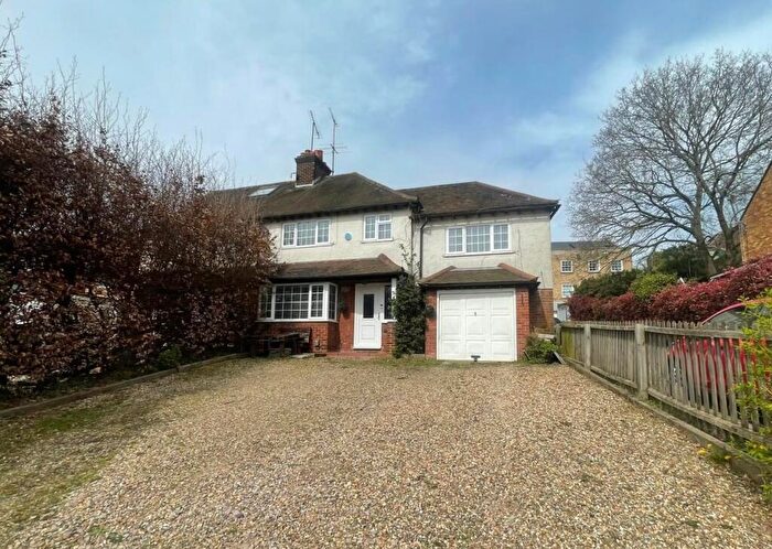4 Bedroom Semi-Detached House For Sale In Hertingfordbury Road, Hertford, SG14