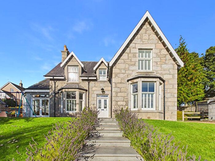 6 Bedroom Detached House For Sale In Richmond Road, Huntly, AB54