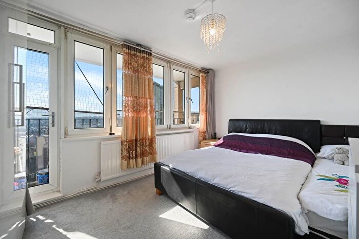 3 Bedroom Flat For Sale In Jim Griffiths House, Clem Attlee Court, Fulham, SW6