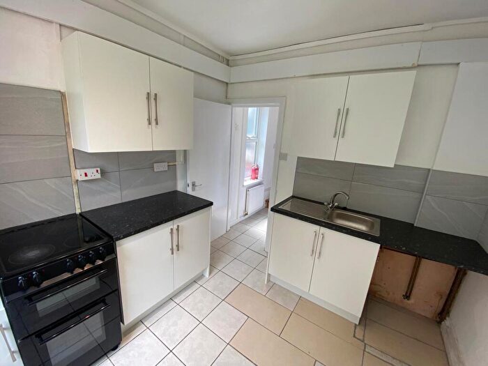2 Bedroom Apartment To Rent In Clarendon Road, Birmingham, B16