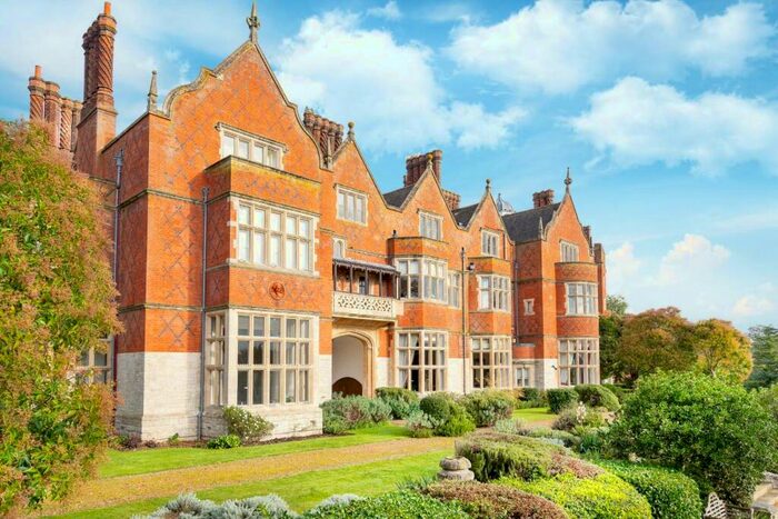 5 Bedroom Duplex To Rent In Goldings Hall, Hertford, SG14