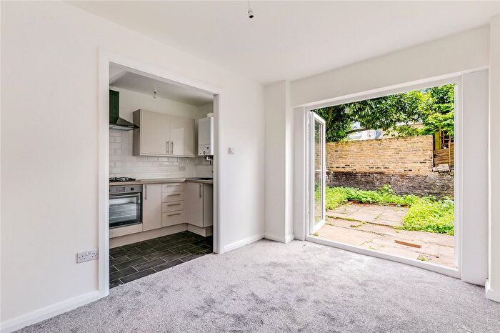 1 Bedroom Flat To Rent In Delaford Street, Fulham, SW6