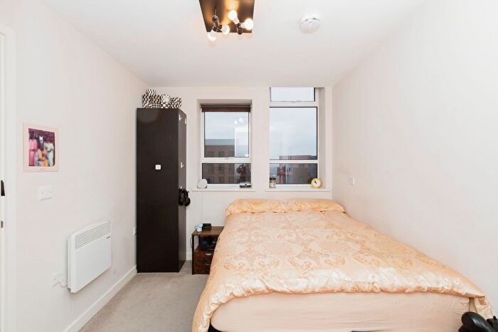 1 Bedroom Flat For Sale In Perth Road, Ilford, Essex, IG2