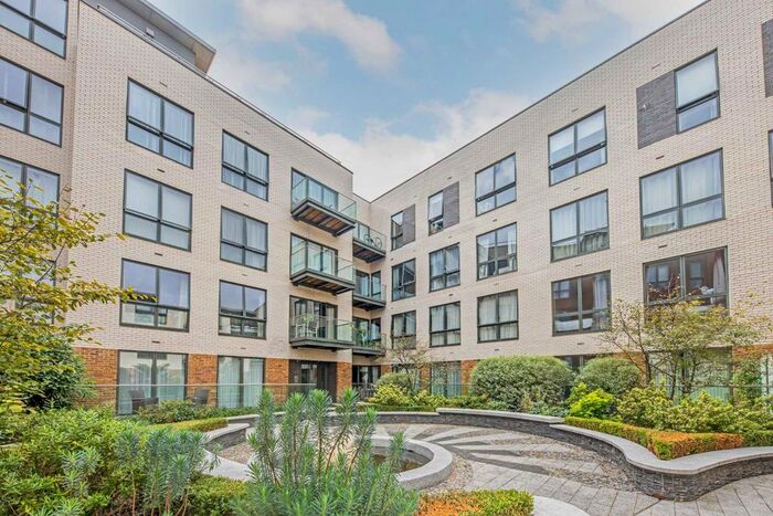 2 Bedroom Flat To Rent In Brewery Lane, Twickenham, TW1