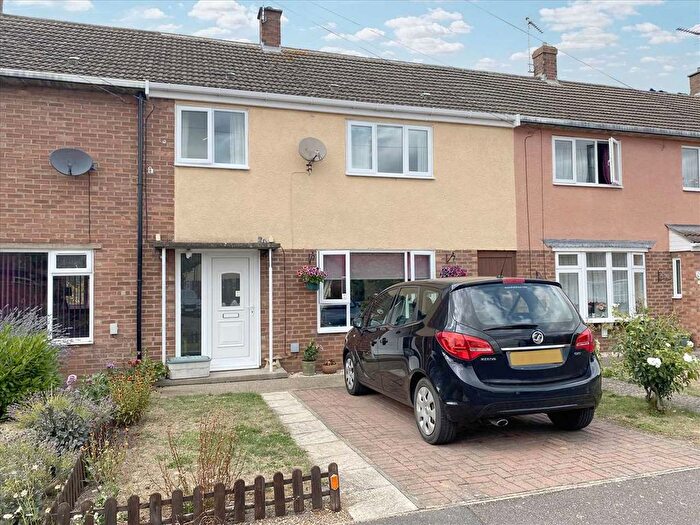 3 Bedroom Terraced House For Sale In St Giles Avenue, Sleaford, NG34