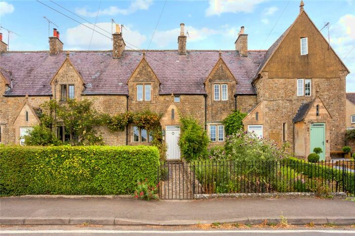 3 Bedroom Terraced House For Sale In Church Row, Bourton, Swindon, SN6