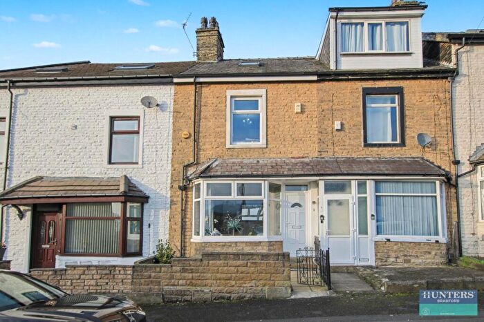 3 Bedroom Terraced House For Sale In Cranmer Road Bradford, BD3