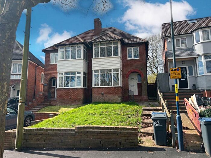 3 Bedroom Semi Detached House For Sale In Broughton Crescent, Longbridge, Birmingham, B31