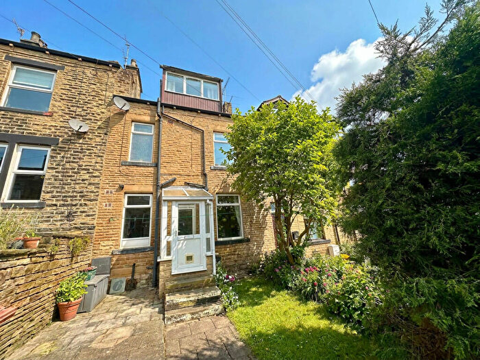 2 Bedroom Terraced House For Sale In Gladstone Street, Farsley, LS28