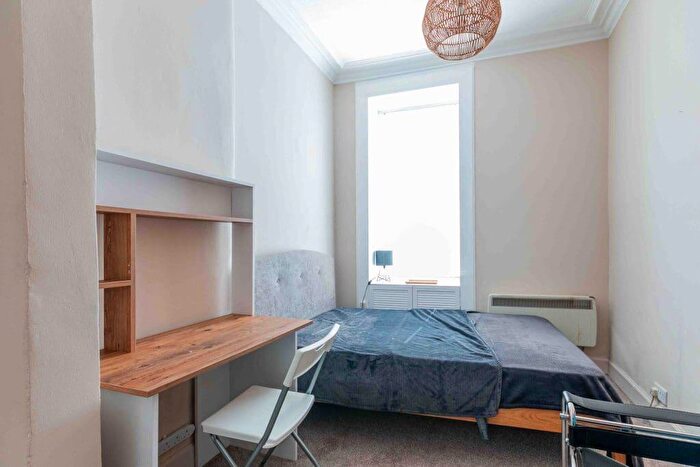 1 Bedroom Flat To Rent In L Wardlaw Street, Edinburgh, EH11