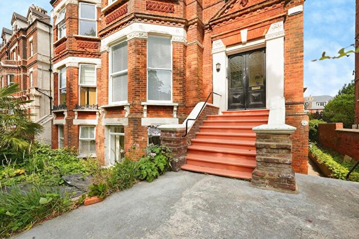 2 Bedroom Flat For Sale In Castle Hill Avenue, Folkestone, Kent, CT20